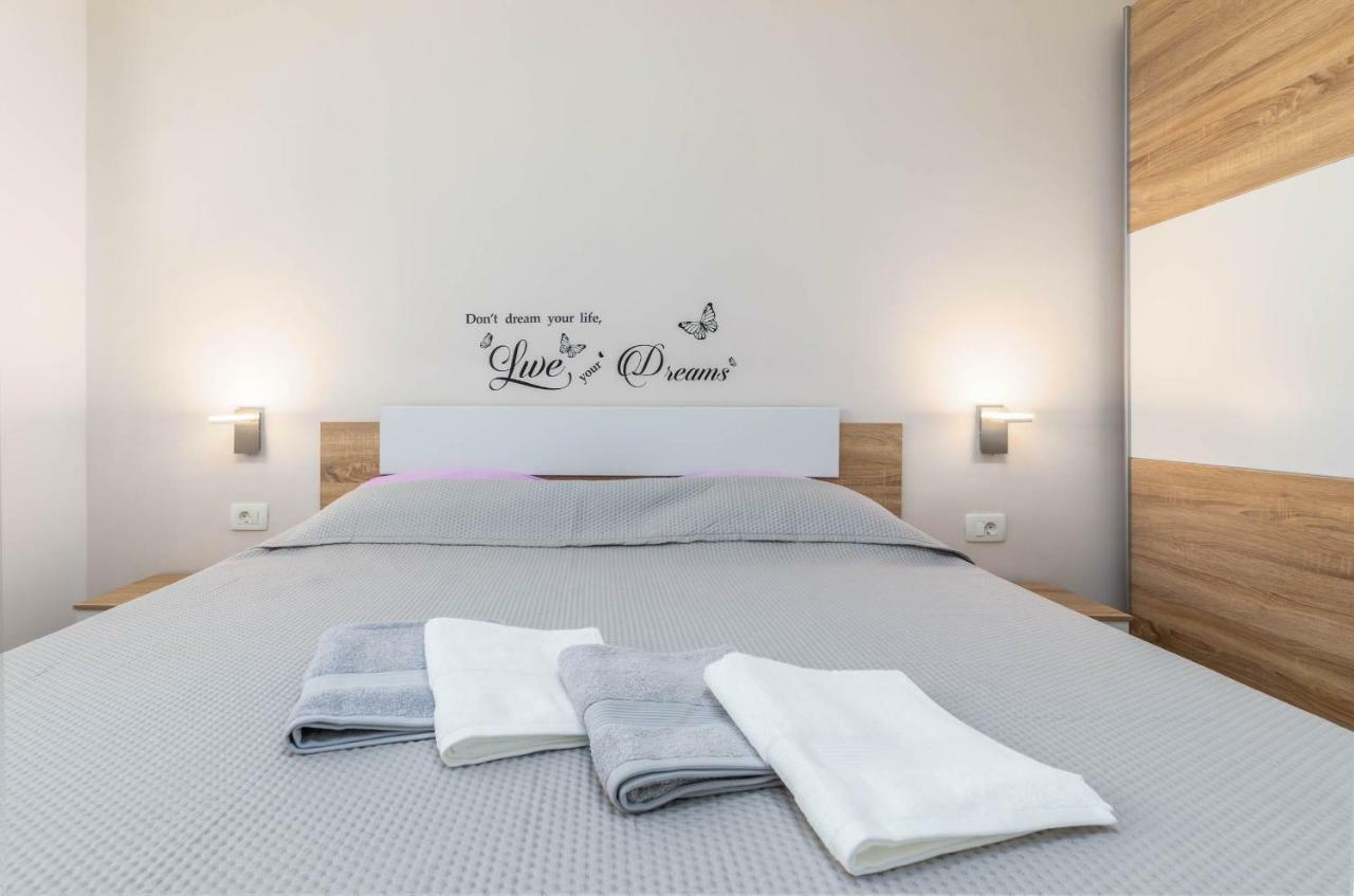 PUY Apartment Sole מראה חיצוני תמונה