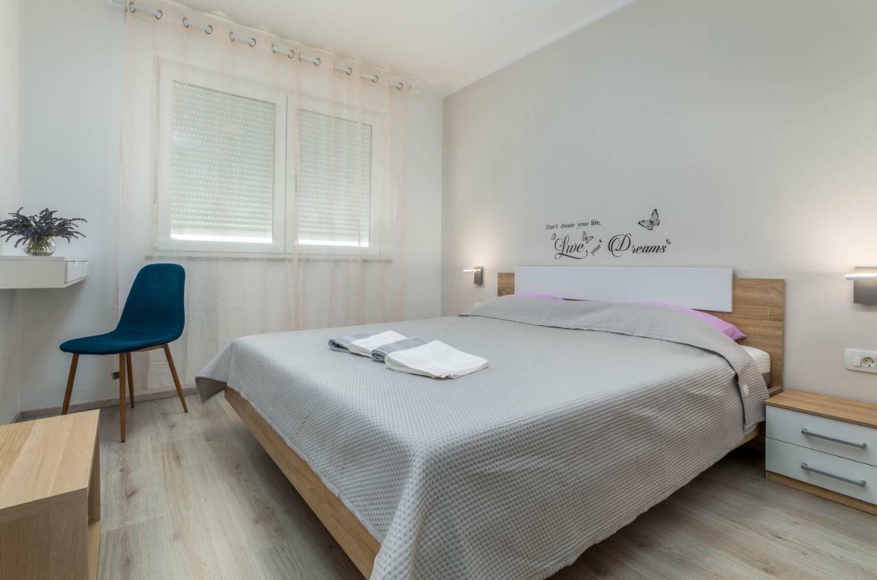 PUY Apartment Sole מראה חיצוני תמונה