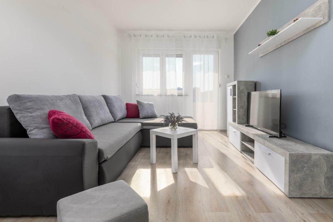 PUY Apartment Sole מראה חיצוני תמונה